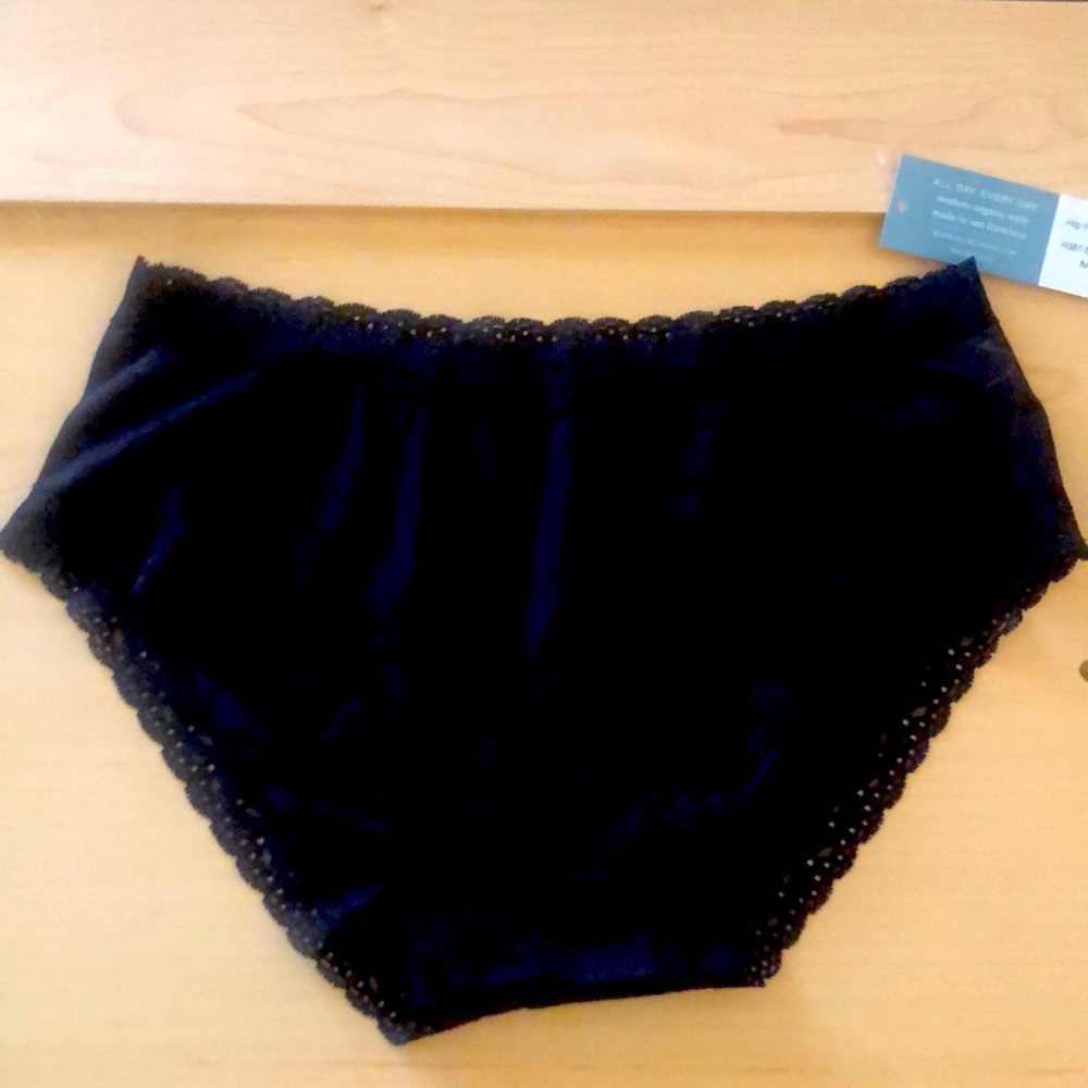 New with tags bamboo hipster undies for women from blue canoe
